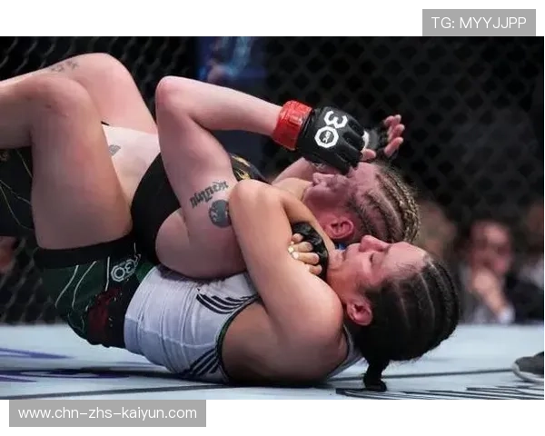 格拉索与罗斯女子蝇量级技术巅峰对决 冠军保卫战引发关注